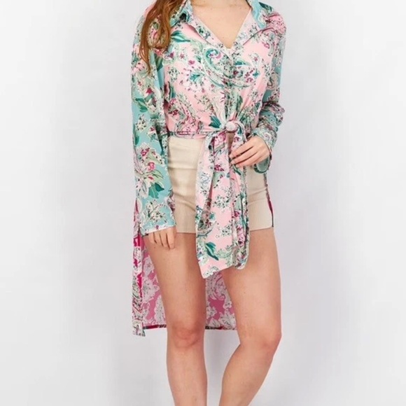 Carmen Marc Valvo Pink and Blue Floral Swim Coverup new - Picture 2 of 12